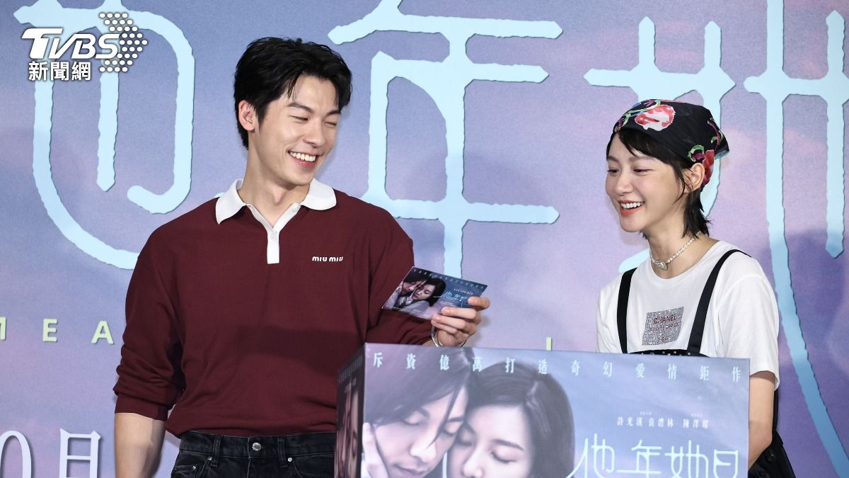 許光漢、袁澧林今出席《他年她日》預售票見面會，抽粉絲問題回答。（圖／張哲鳴攝）