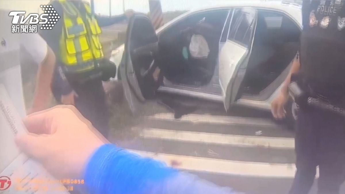 警方如賽車手追緝 馬籍男辯「搭順風車」。(圖/TVBS)