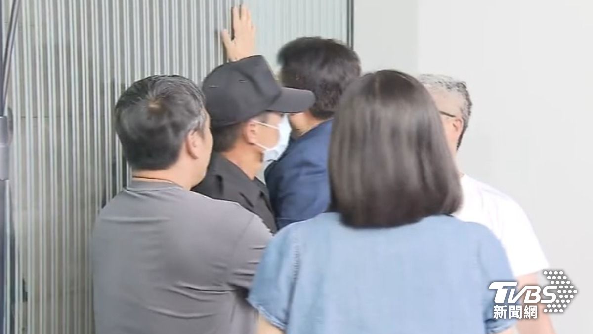 卓伯源拍門(圖/TVBS資料畫面)