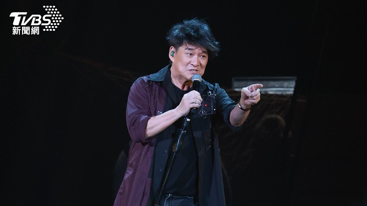 周華健出道40年首次遇到麥克風演出事故。（圖／黃城碩攝）