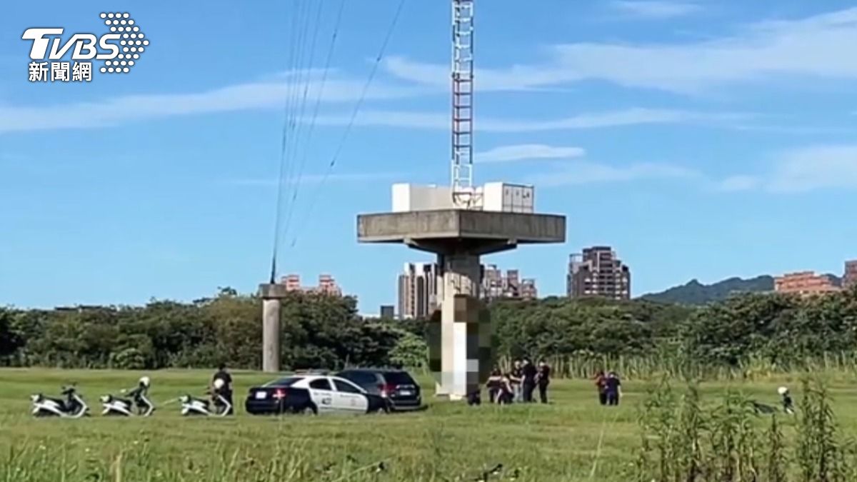 夫妻欠百萬債走上絕路,警方獲報到場。(圖/TVBS)
