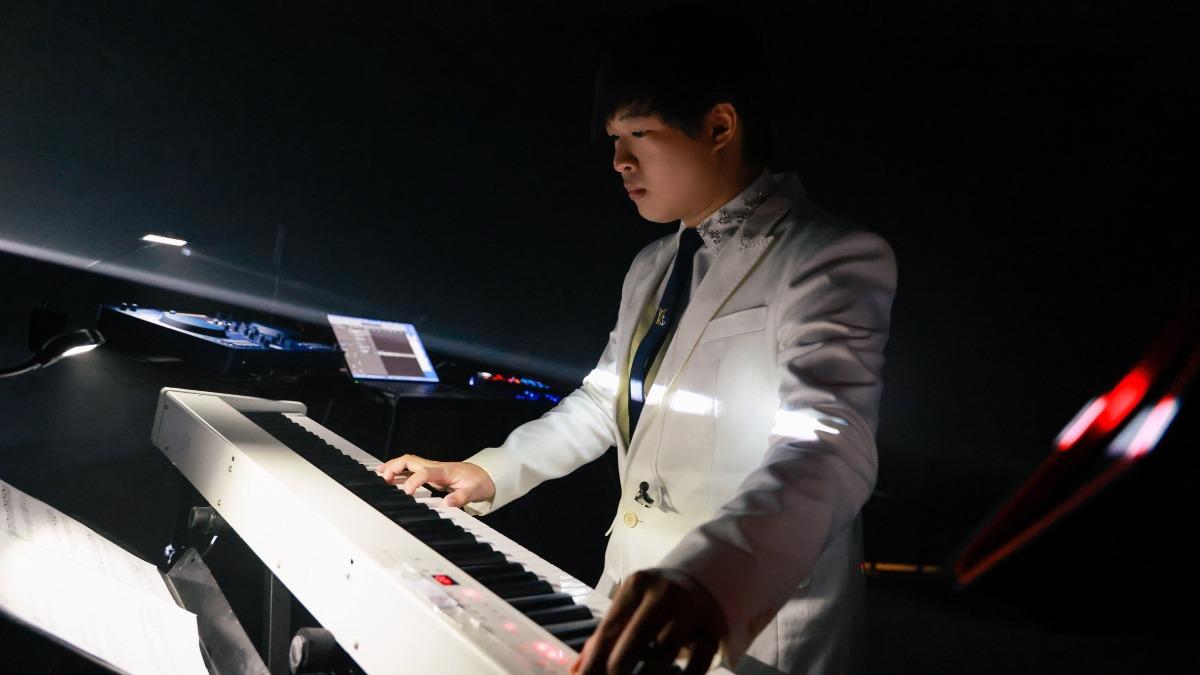 星二代在富邦美術館演出!底下嘉賓超大咖 最美畫家也來了
