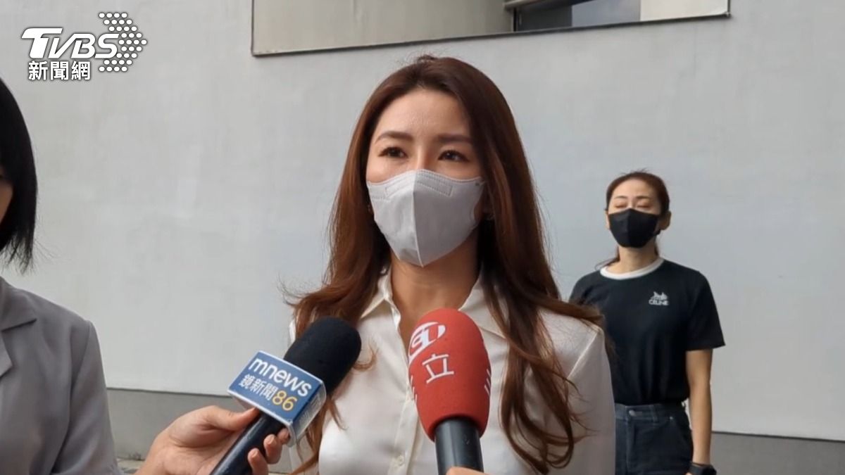 涉博弈案限出境 美女董座徐培菁嘆不給活:在台灣已身敗名裂