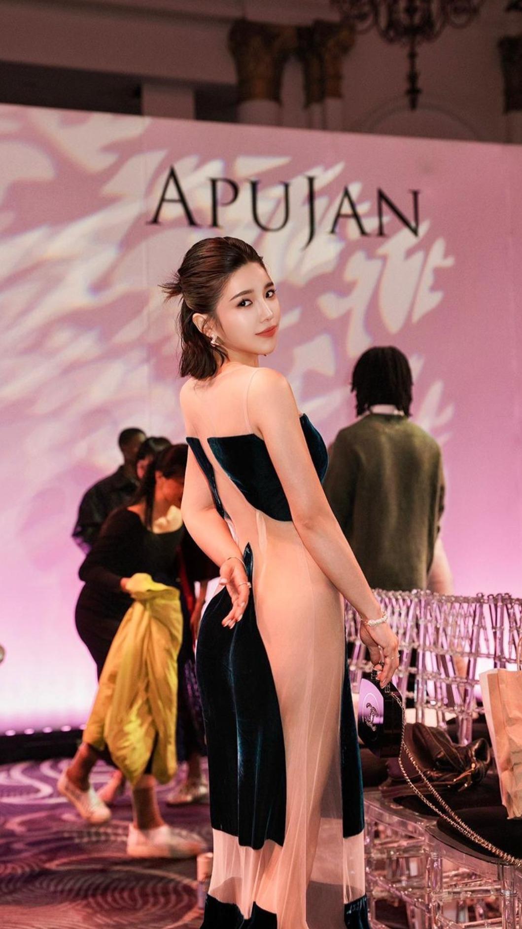 壯壯登上倫敦時裝週。(圖/壯壯提供)