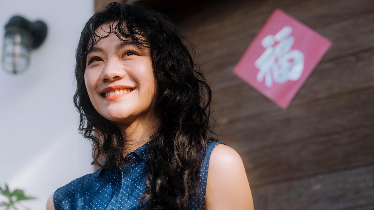 李玲葦擺脫社恐形象,將鼓起勇氣嘗試新戀情。(圖/公視+提供)