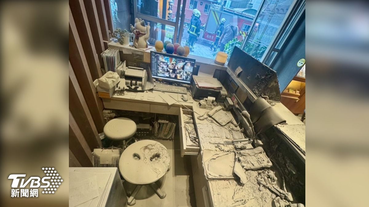足體養生會館遭女員工搶劫,櫃台同事不給,竟遭惡意縱火。(圖/TVBS)