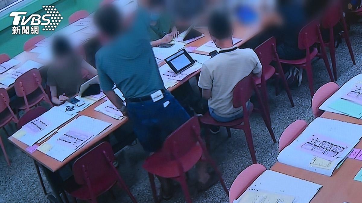 國小變修羅場!校長阻老師拍名單摔傷 老師喊冤背黑鍋。(圖/TVBS)