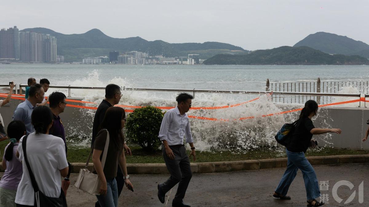 回顧歷年襲港「怪物颱風」！這顆掛10號風球連續11小時刷紀錄