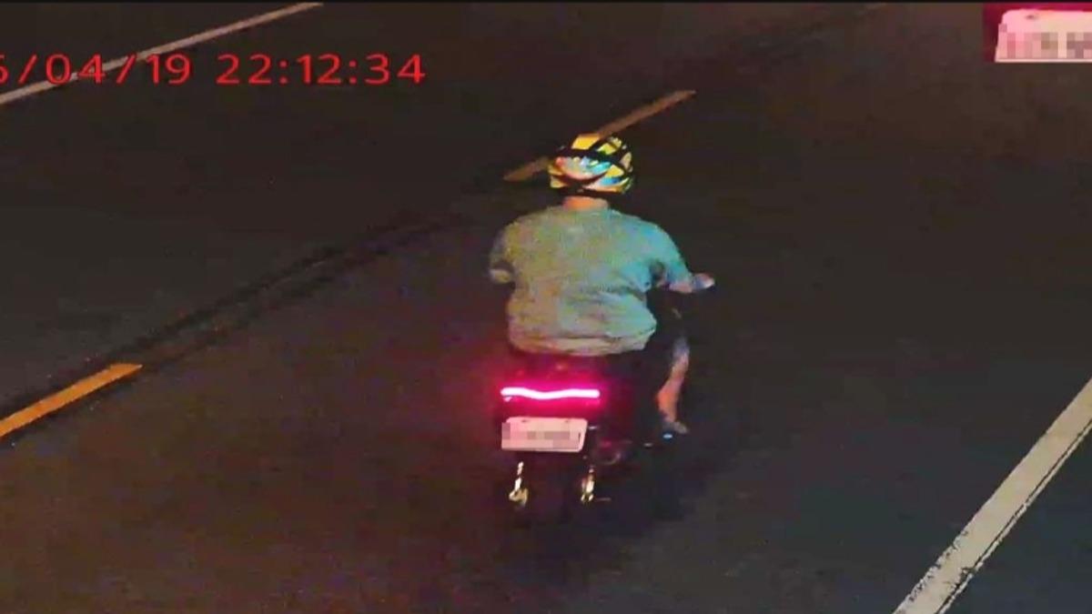 深夜飆車噪音擾民！居民無奈：聽久就習慣了。(圖／環保局提供)