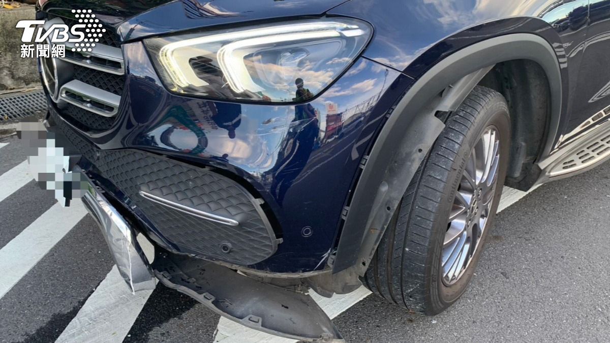 車輛撞擊位置。（圖／TVBS）