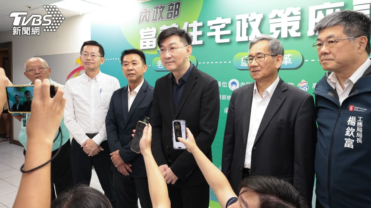 媒體專訪。(圖/TVBS)