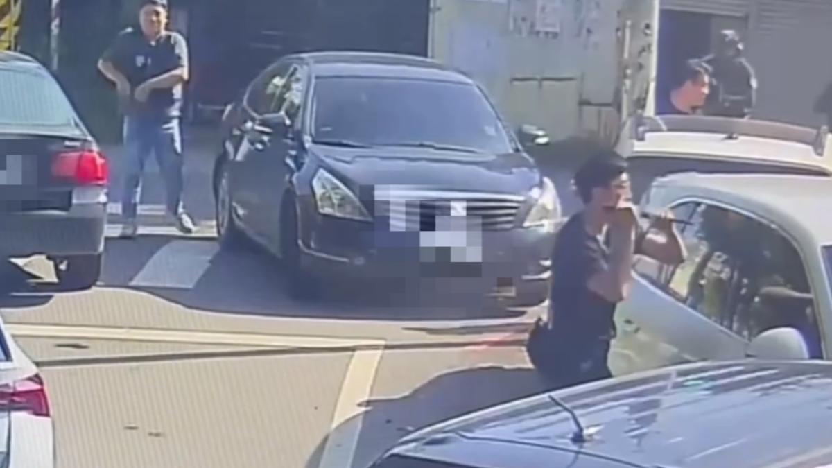 快訊/竹科街頭警匪追逐!中壢警持槍掃射 犯嫌跑了