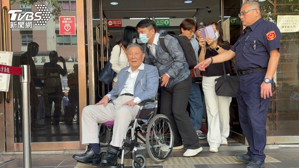 手寫便利貼「京華城已死心」來自政風處 柯文哲質疑被政治偵防