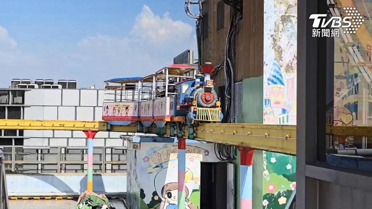 遊園小火車，俯瞰高雄市區的景色，還有最受歡迎的海盜船，這些都是高雄六七年級生的回憶（圖／TVBS）