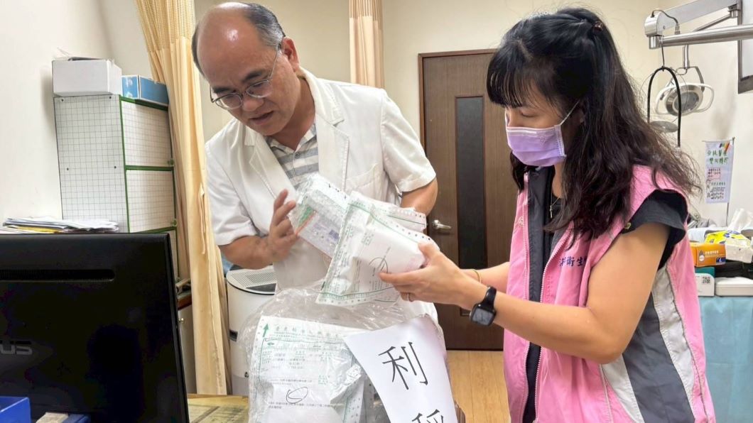 縣府表示,除已協助3名洗腎病患順利後送外,將於明日透過直升機運送藥品,並派遣海端衛生所護理人員隨機入山,協助居民正確用藥。(圖片來源:臺東縣政府)