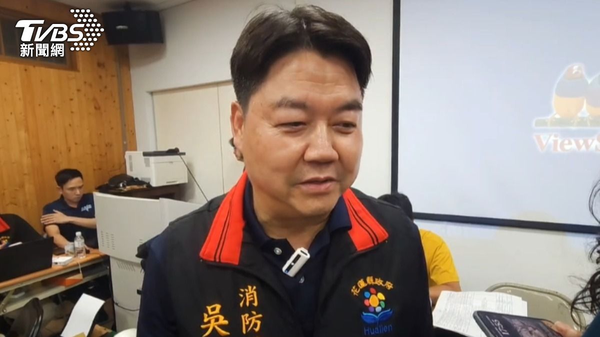 花蓮消防局長吳兆遠說明搜救困難。（圖／TVBS）