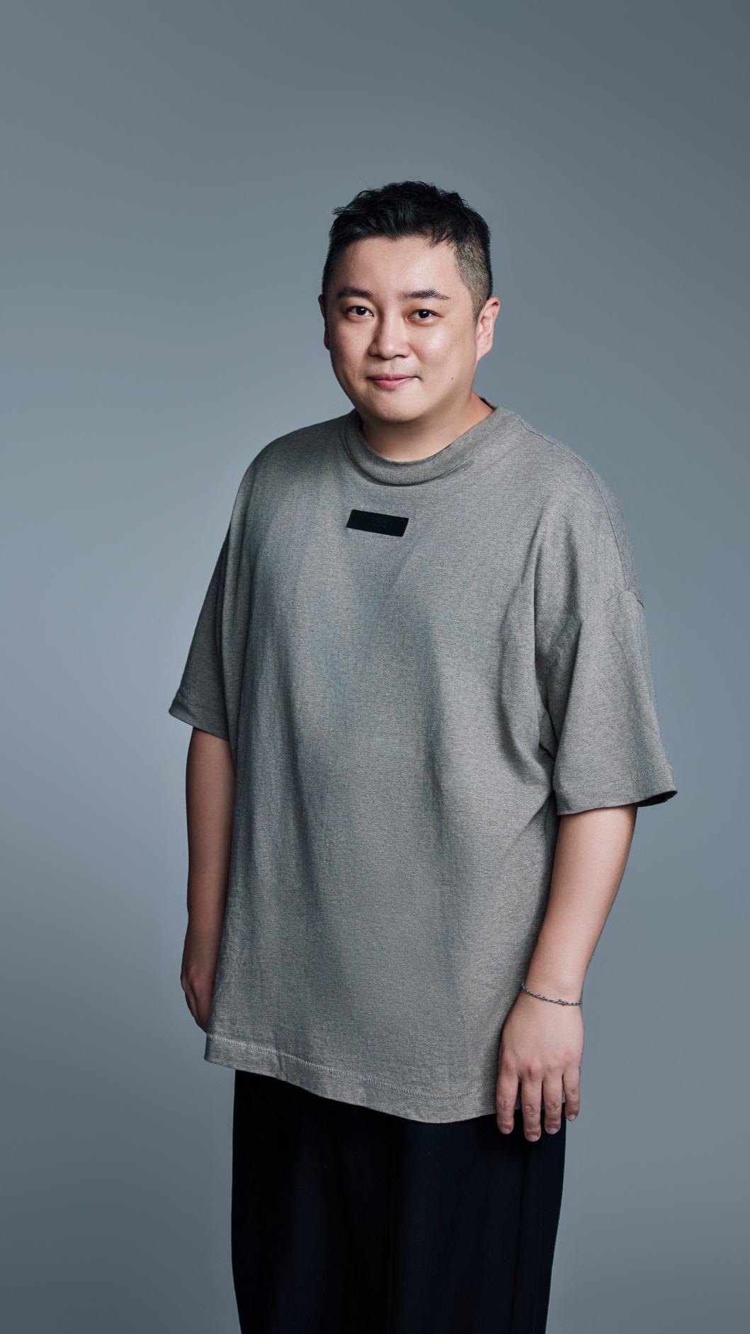 左光平為「唱 我們的歌」金曲再現講唱會暨演唱會揭開序幕。(圖/臺北流行音樂中心提供)