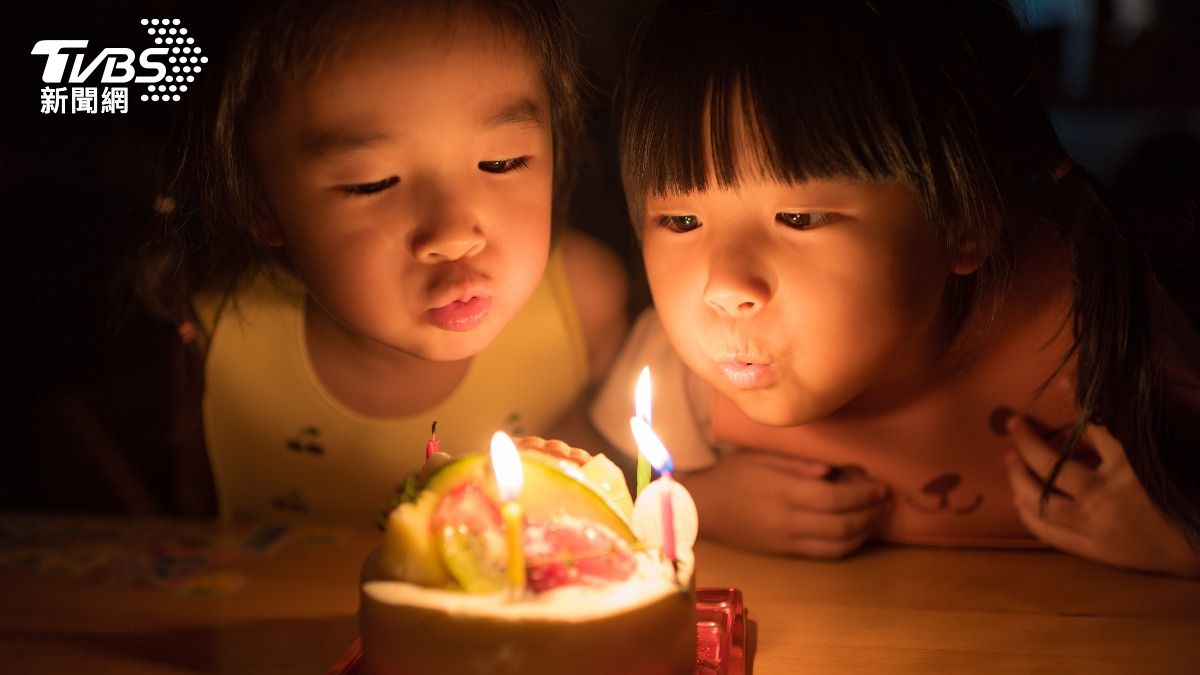 生日吹蠟燭恐變「細菌派對」 研究:蛋糕表面細菌最高增120倍