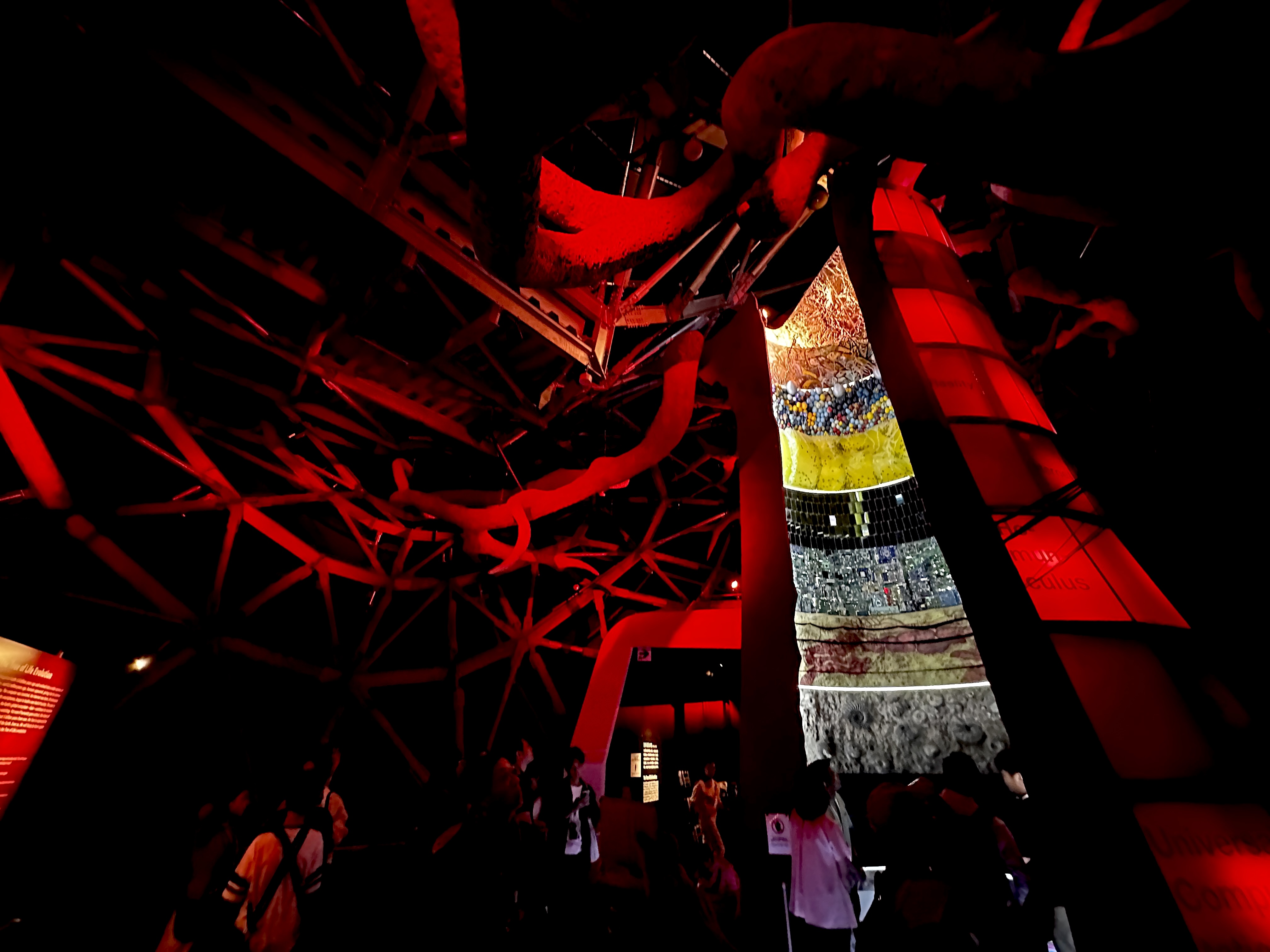 PASONA NATUREVERSE 展館,透過科技探討生命議題 (圖片來源 THE GREEN BOOK)