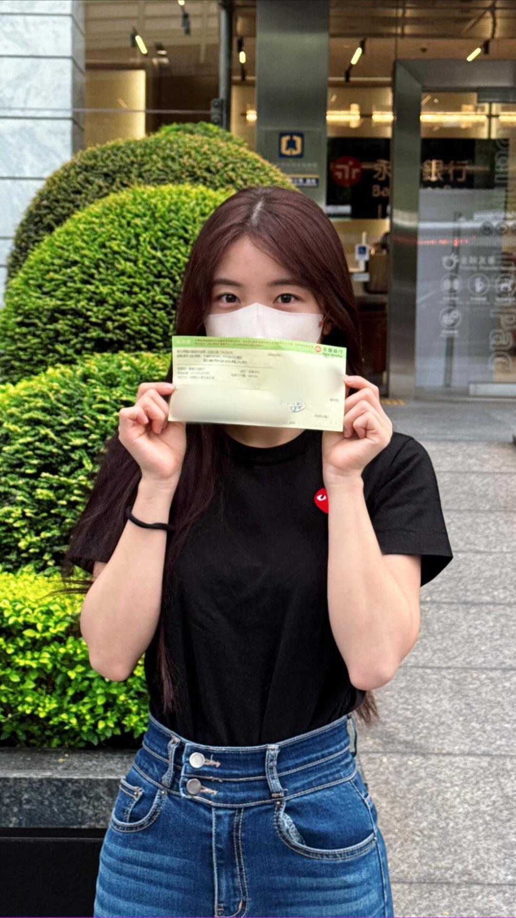 李多慧為花蓮受災戶祈福。(圖/翻攝自李多慧IG)