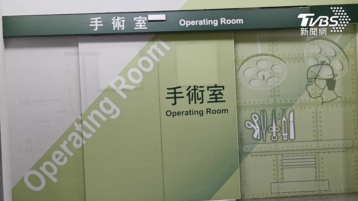 男嬰全身有多處傷勢，開完刀以後目前男嬰留在加護病房觀察，先由社會局協助安置（圖／TVBS）