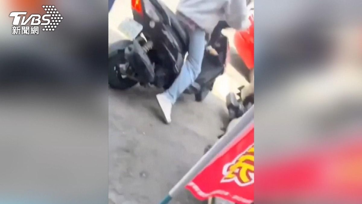 車手心虛加速逃,機車擦撞休旅車倒地仍猛跑遭逮,鹿港警再逮3人。(圖/民眾提供)