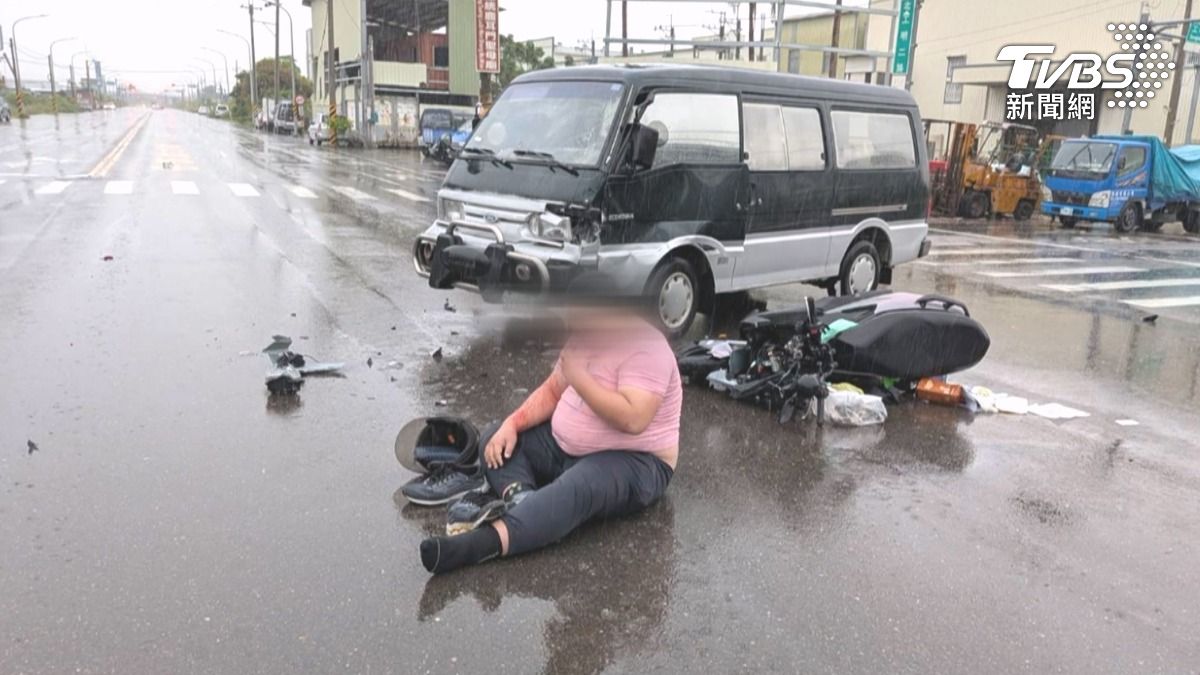 由於雙方都沒有行車紀錄器提供證據，一度無法判定誰應負肇事責任，還好附近住戶有錄下關鍵證據。（圖／TVBS）