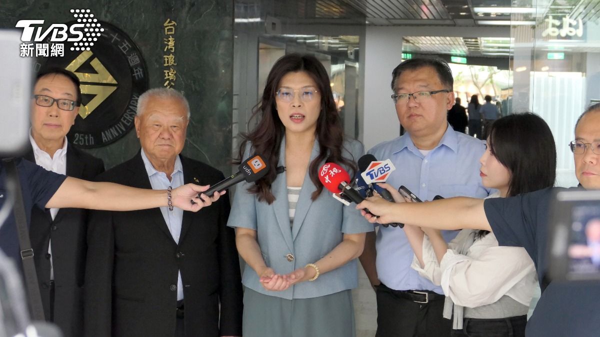 鄭麗文親拜會!工商大老力挺:國民黨應讓新人才出來