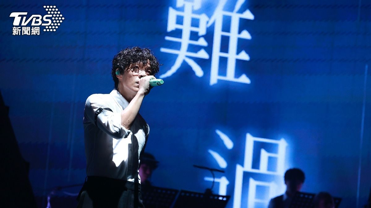 盧廣仲道歉了!開唱狂卡痰認「上台前亂吃東西」 竟是它害的