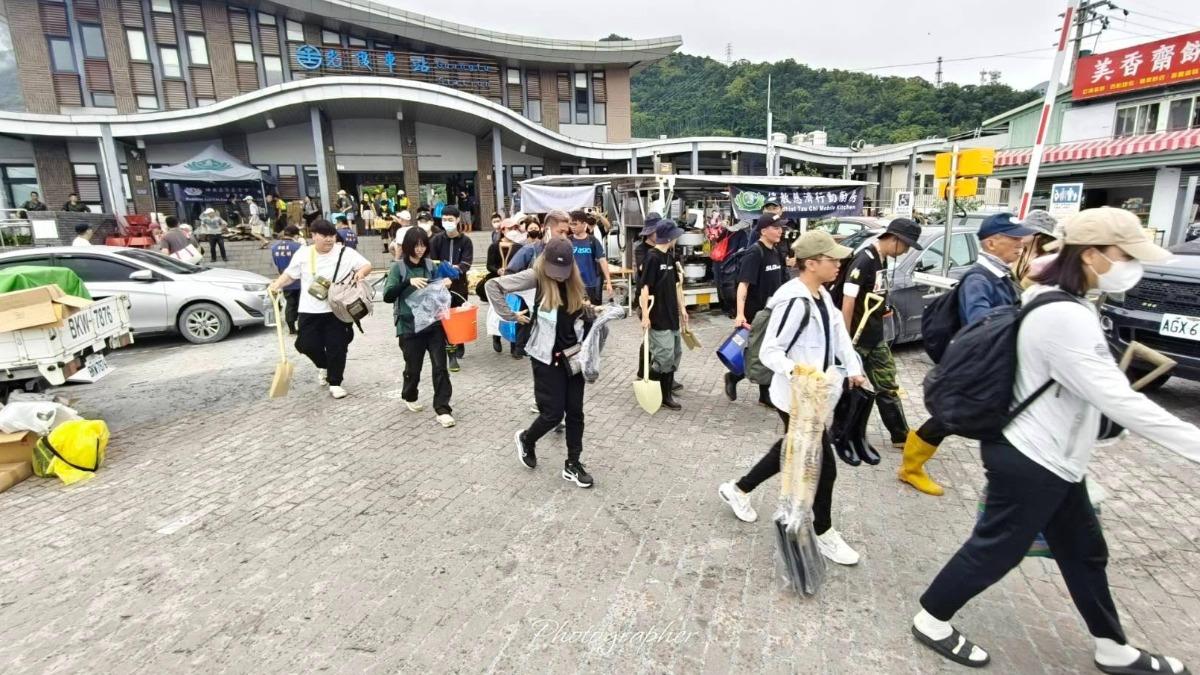 法籍網紅第四度賑災！路程見「台人暖心1幕」感動：台灣的韌性