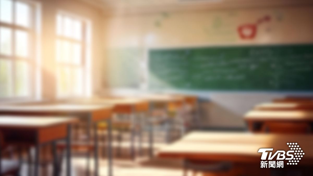 新北高一生座位喬不攏 遭同桌「打到牙裂」