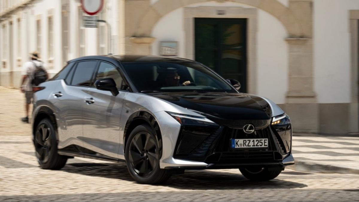 RZ 550e F Sport輸出可達408匹,零百加速只需4.4秒。(圖/Lexus提供)