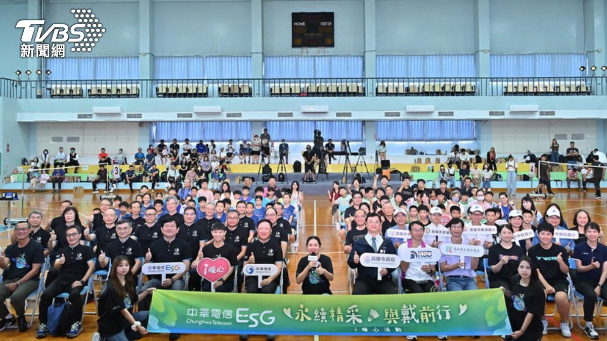 永續大使戴資穎！攜中華電信捐贈運動用品　促運動教育、數位平權