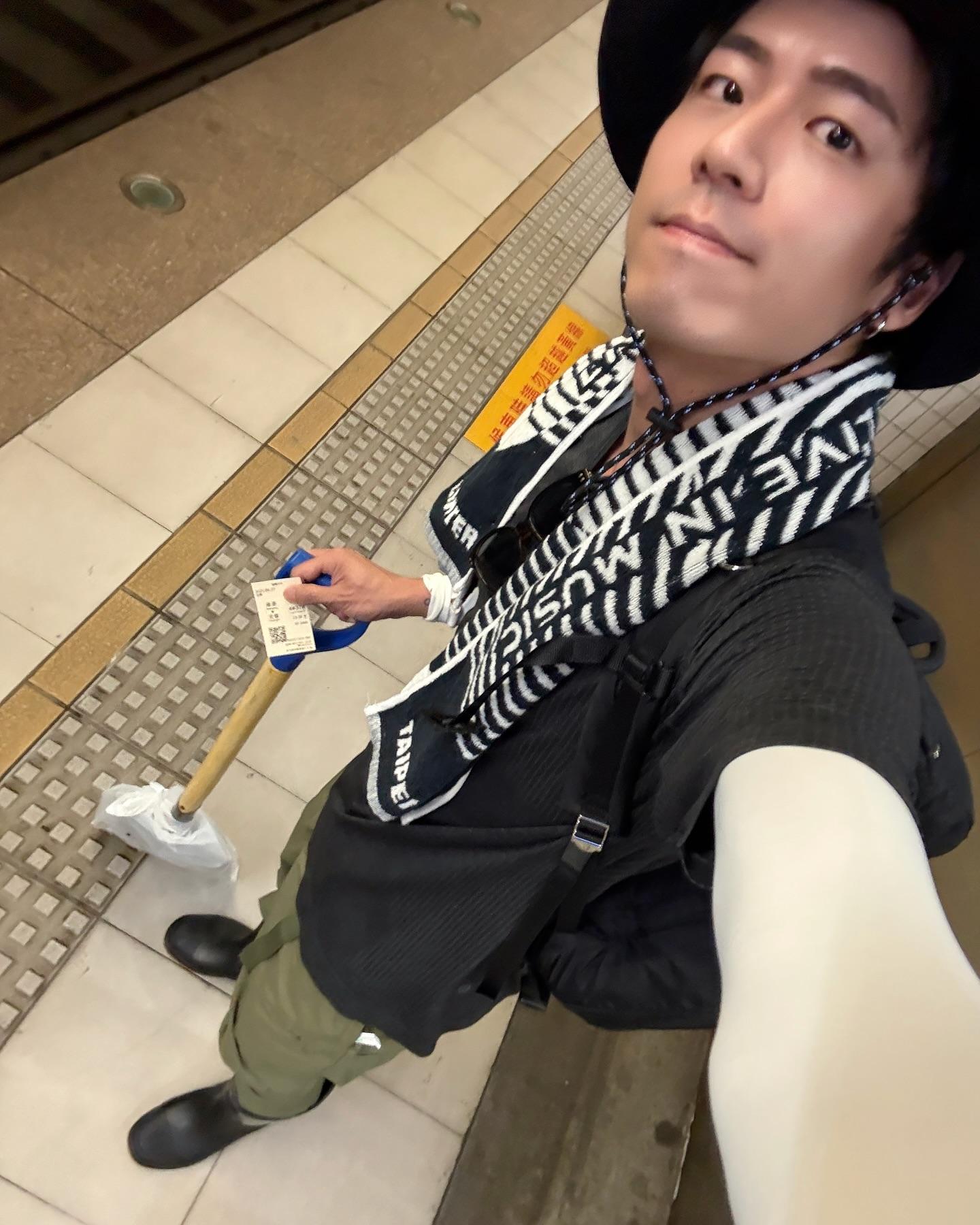 張瑞夫還沒找到住宿,就直接下去花蓮幫忙。(圖/翻攝自臉書)