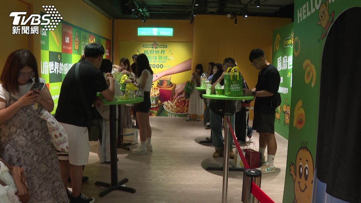 一家薯條品牌在4小時內就賣出超過500份。(圖／TVBS) 