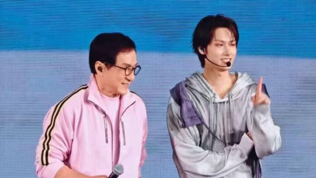巨星成龍27日驚喜登上SEVENTEEN香港演唱會。(圖/翻攝自小紅書)