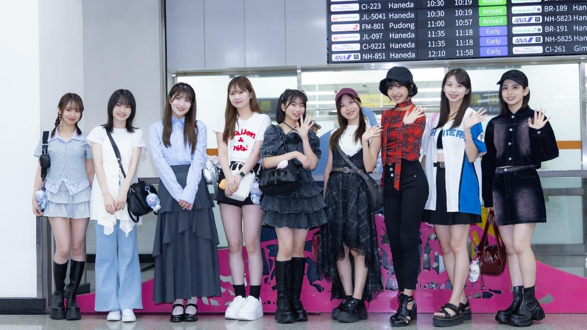 睽違6年開唱！日女團「早安少女組。’25」抵台　粉絲自製看板超吸睛