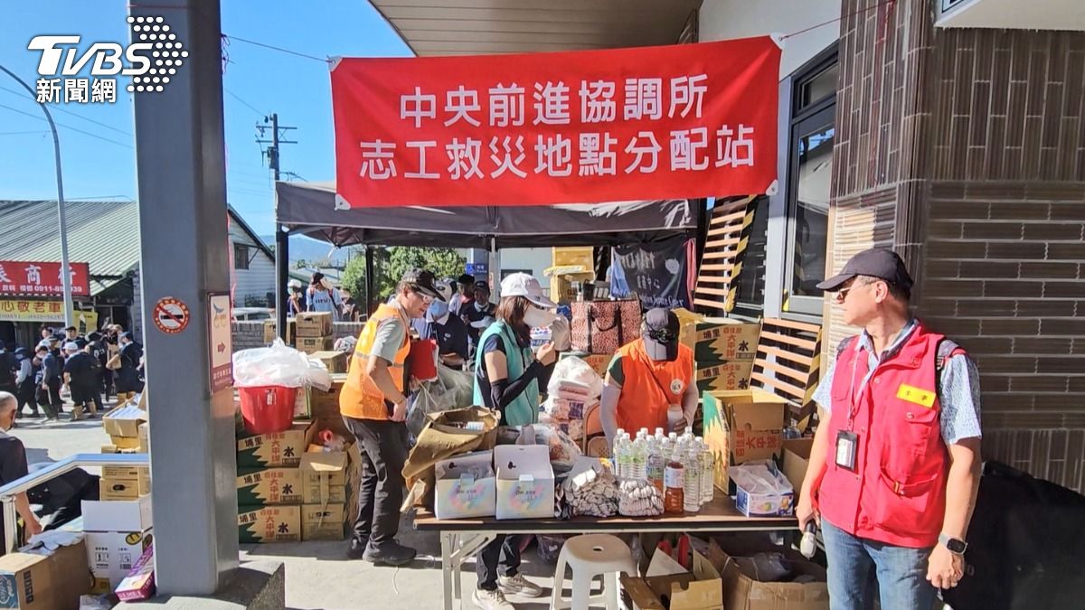 志工分配雙頭馬車,中央、慈濟表示持續整合合作。(圖/TVBS)