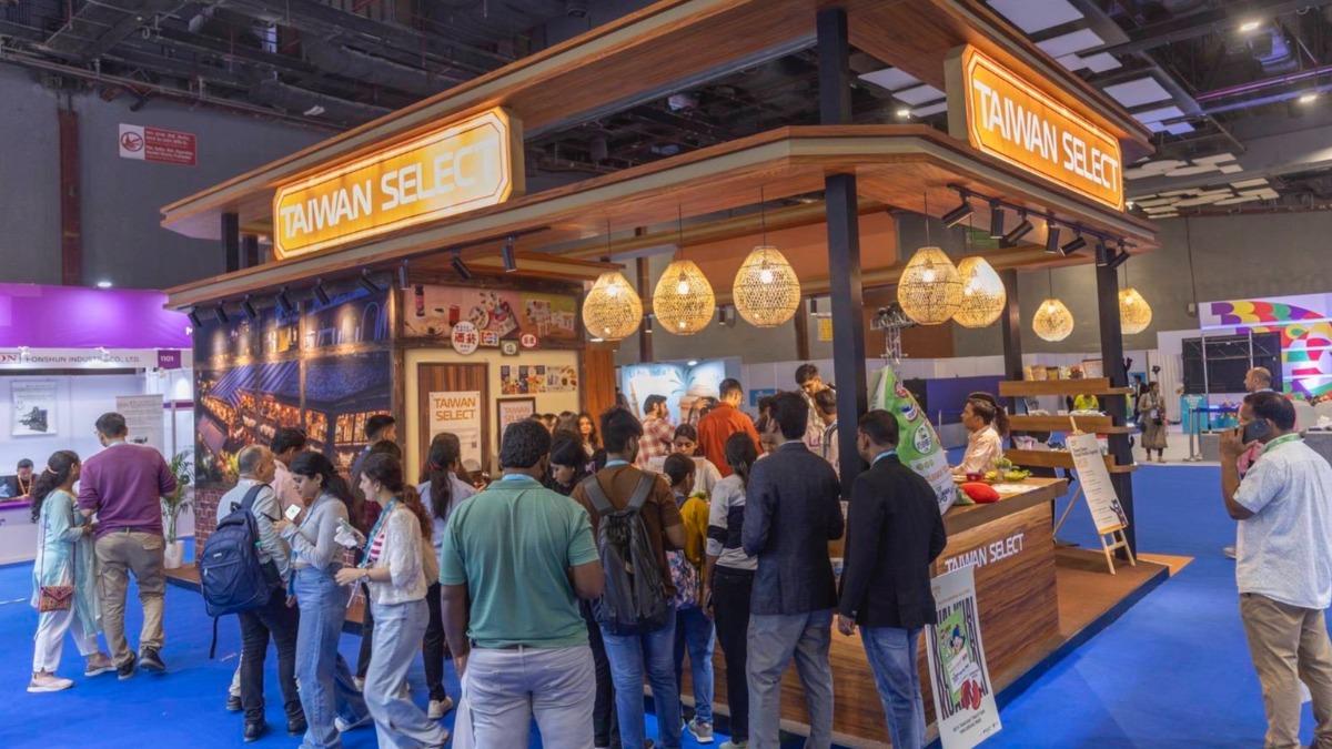 Taiwan Select食品館向印度消費者展示台灣美食。(圖/貿協提供)