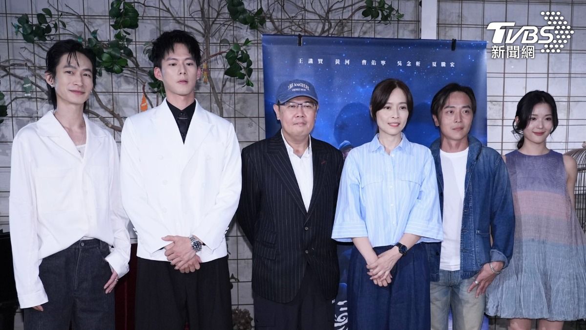黃河(左起)、吳念軒、王傳宗導演、羅亦娌製作人、劉承恩、睦媄分享入圍心情。(圖/趙世平攝)