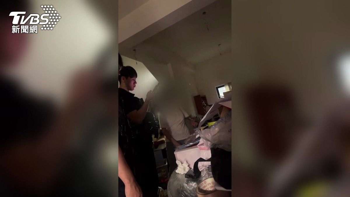 女租客還砸破門窗玻璃,嗆聲不搬就是不搬。(圖/當事人提供)