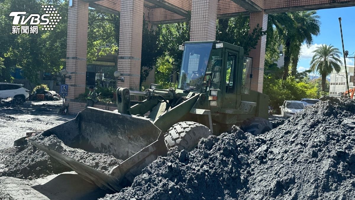 馬太鞍溪堰塞湖溢流清出逾萬噸泥沙 有望再利用做建材或農地改良