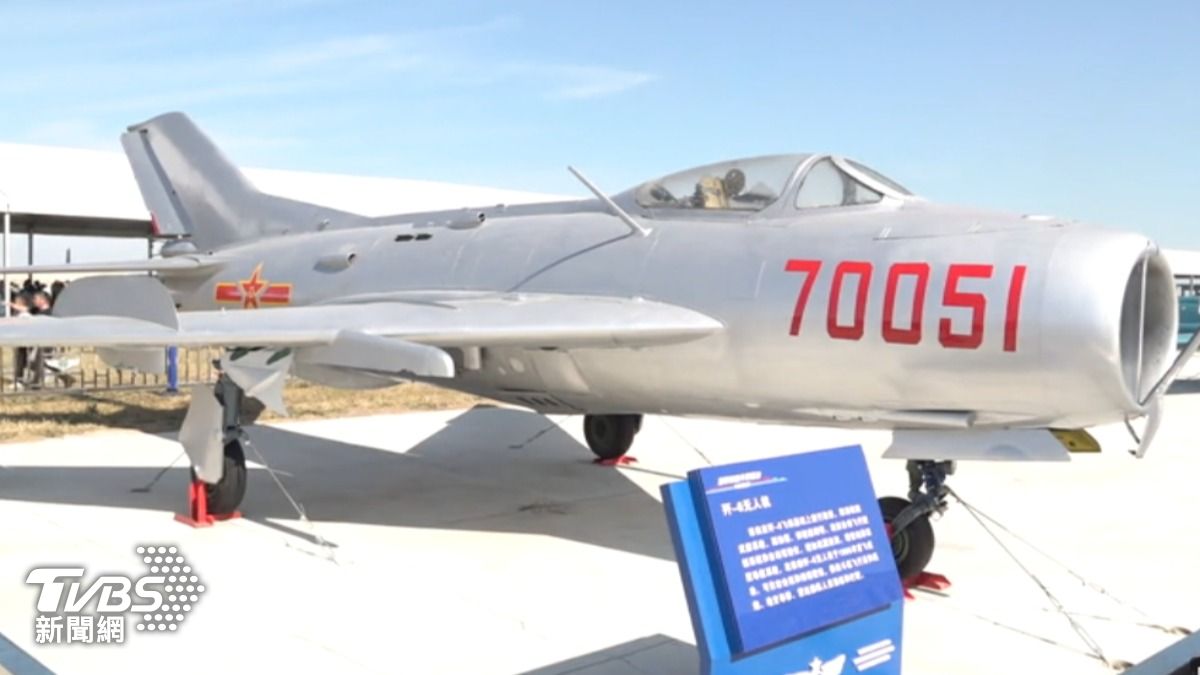 日前,中國大陸的長春航展中,解放軍正式展出了由除役的殲6戰機,改裝而成的攻擊無人機。(圖/TVBS)