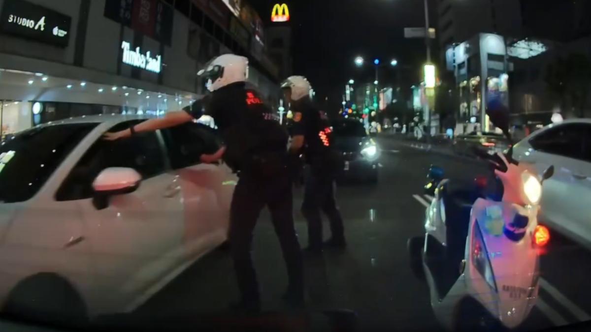 高雄新堀江爆槍響!拒檢衝撞警轟9槍 詐欺通緝犯逃5hr落網