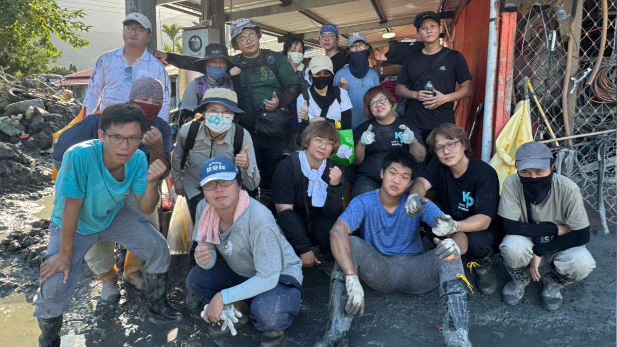 16名台中人聚花蓮賑災！遇老闆拒收麵錢　結局不失禮又暖心