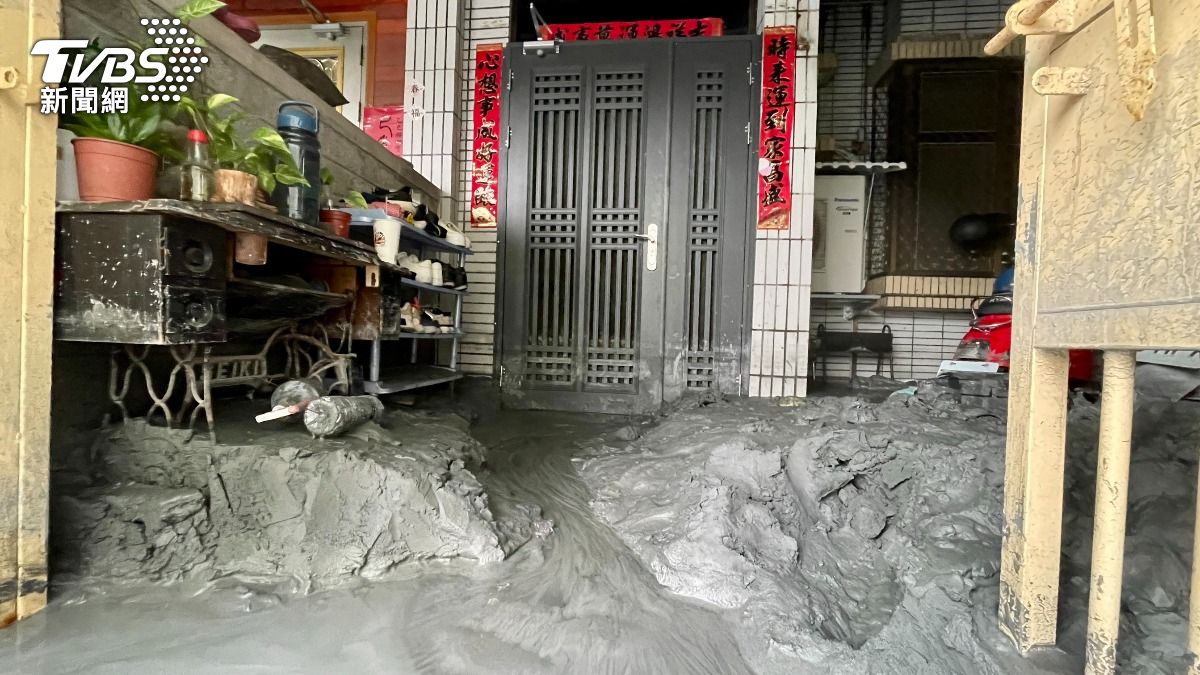 救災振奮喜訊!馬太鞍溪水成功改道 原流入市區導引進深水槽