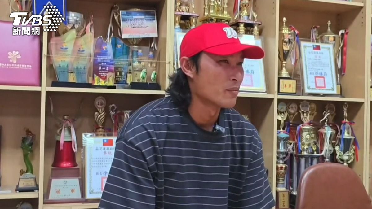 味全龍投手返鄉救災!球隊力挺准假 重建現場見感人畫面哽咽