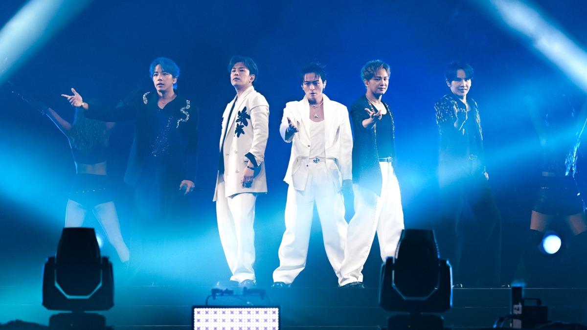 Energy在「新傳媒YES 933潮流音樂盛典」獲頒年度歌手以及年度金曲。(圖/新傳媒YES 933提供)