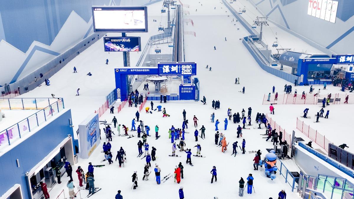 深圳打造全球最大室內滑雪場。(圖/深圳前海冰雪世界)