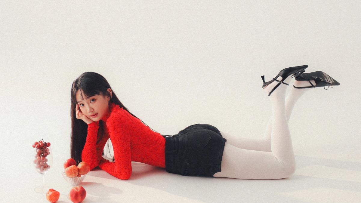 洗菜推出舞曲〈你的菜〉,挑戰當起唱跳歌手。(圖/榮星大月工作室提供)